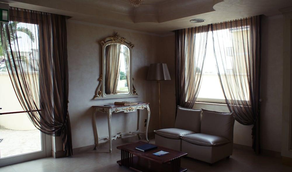 Club Hotel Kennedy Roccella Ionica Bagian luar foto