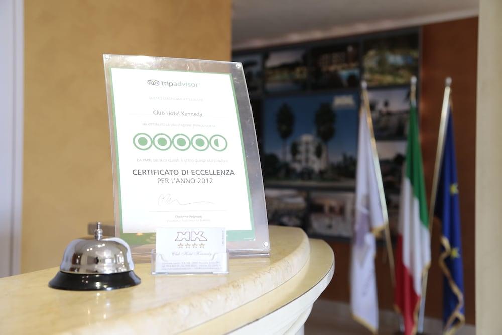 Club Hotel Kennedy Roccella Ionica Bagian luar foto